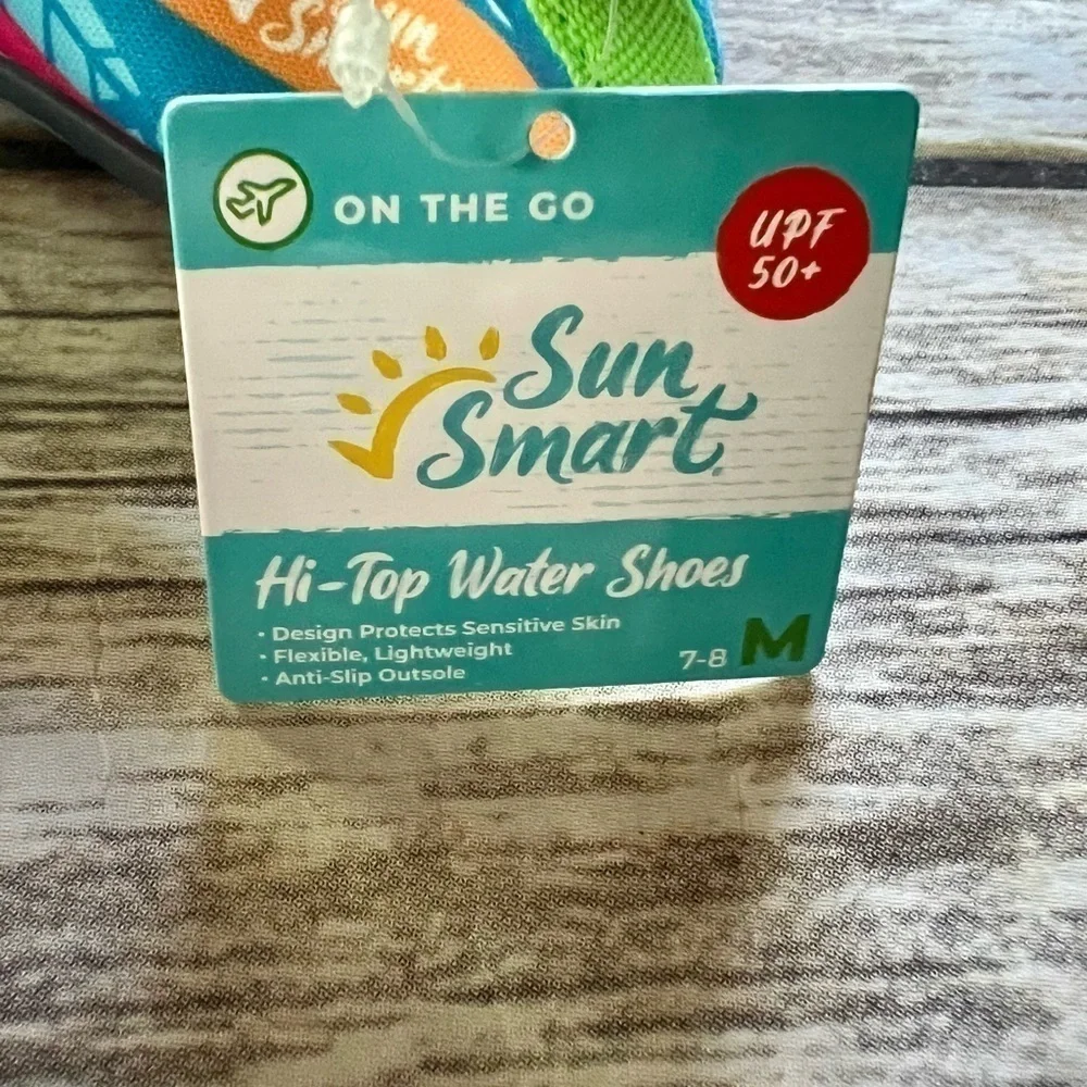 ⭐️NWT SPF 50+ BUCKET HAT - Picture 3 of 3